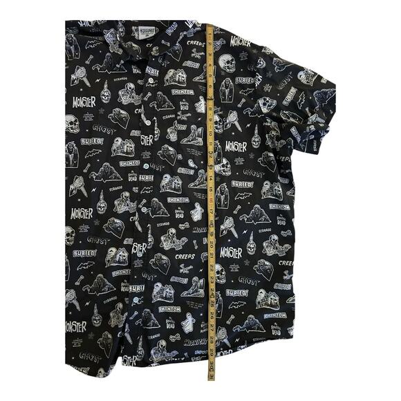 Creepy Co Button Down Shirt Mens 4XL Vintage Horror Comics Printed Hawaiian - Picture 2 of 10